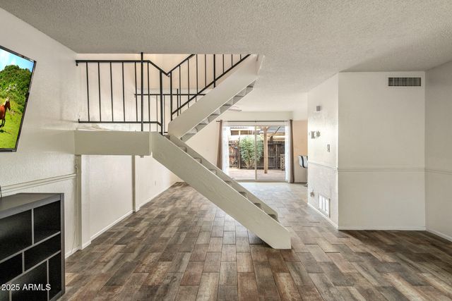 3107 W HARMONT Drive, Phoenix, AZ 85051