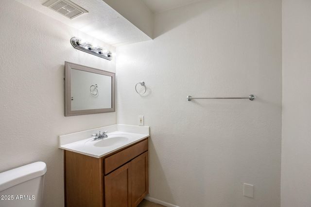 3107 W HARMONT Drive, Phoenix, AZ 85051