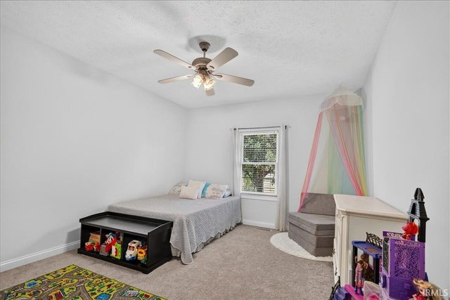 6041 Delk Drive, Evansville, IN 47711