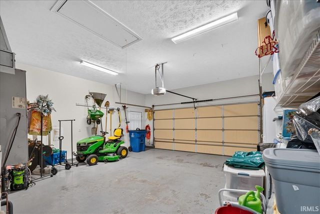 6041 Delk Drive, Evansville, IN 47711