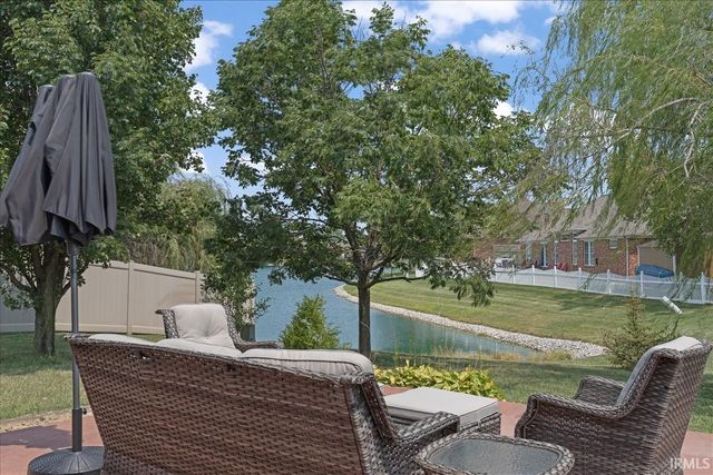 6041 Delk Drive, Evansville, IN 47711
