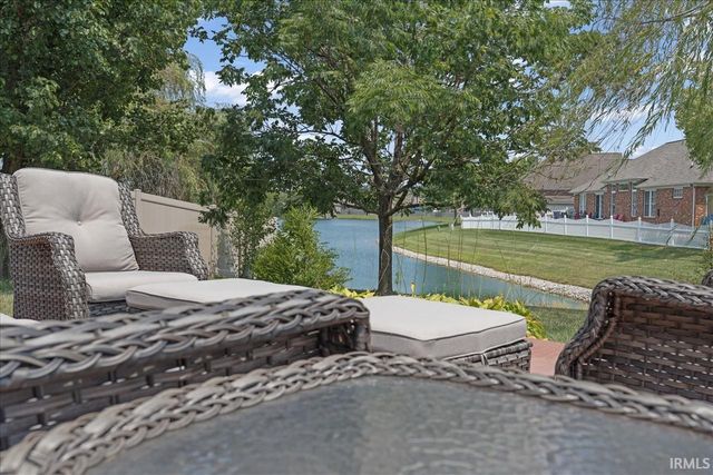 6041 Delk Drive, Evansville, IN 47711