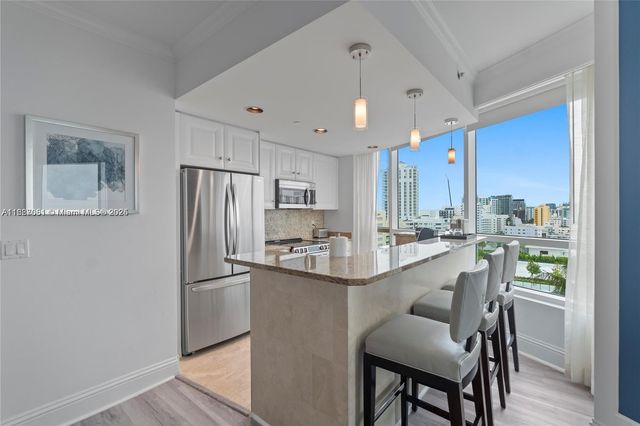 4401 COLLINS AV 1214, Miami Beach, FL 33140