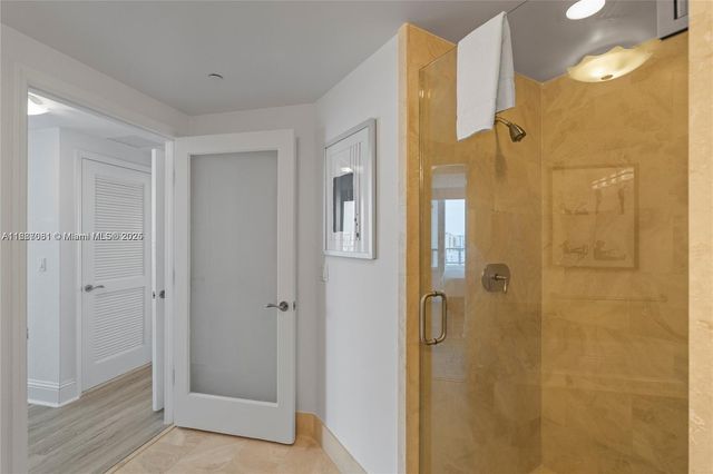 4401 COLLINS AV 1214, Miami Beach, FL 33140