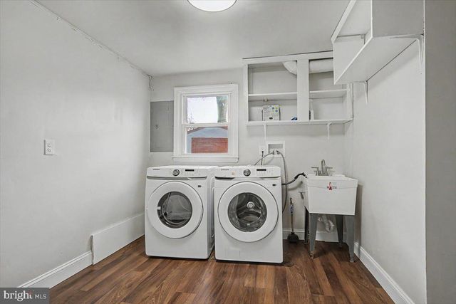 2209 RIVIERA LN, Wilmington, DE 19810