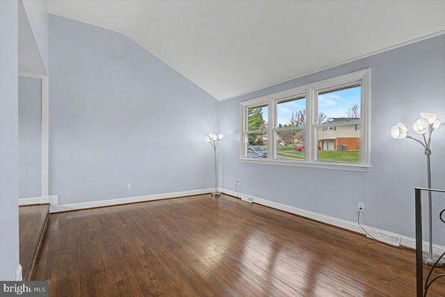 2209 RIVIERA LN, Wilmington, DE 19810