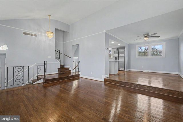 2209 RIVIERA LN, Wilmington, DE 19810