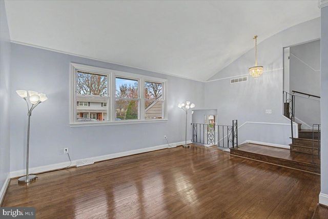 2209 RIVIERA LN, Wilmington, DE 19810