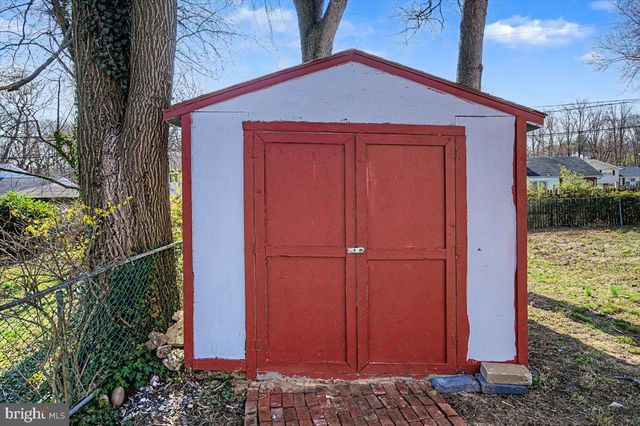 2209 RIVIERA LN, Wilmington, DE 19810