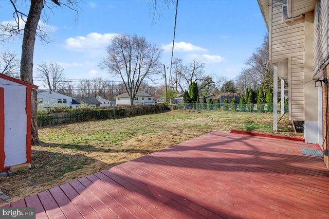 2209 RIVIERA LN, Wilmington, DE 19810