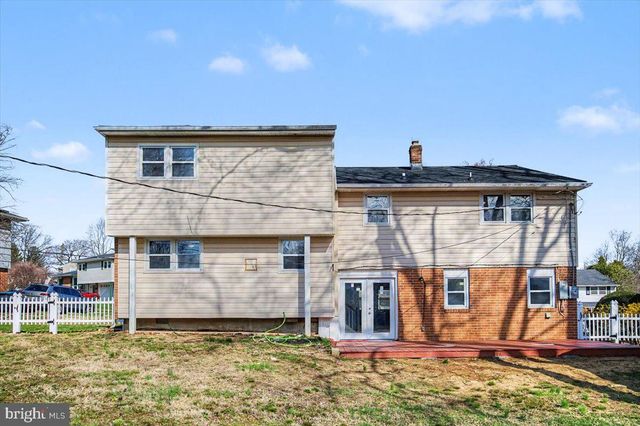 2209 RIVIERA LN, Wilmington, DE 19810