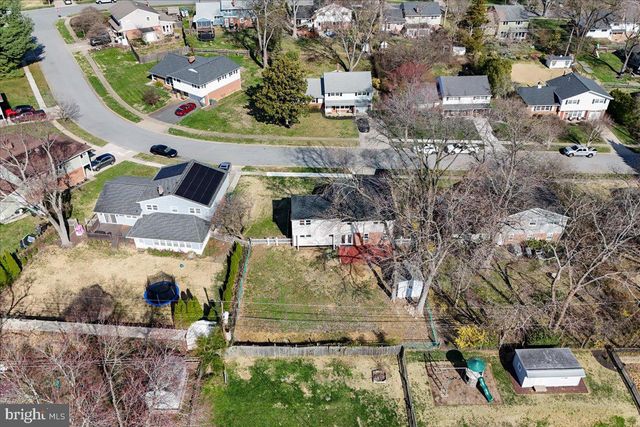 2209 RIVIERA LN, Wilmington, DE 19810