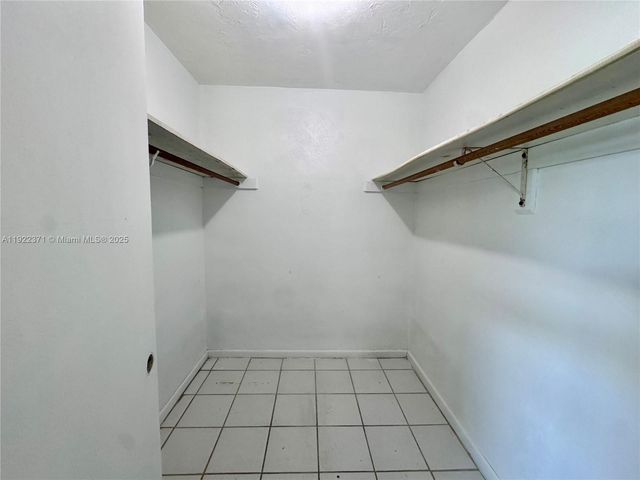 19720 SW 118th Pl, Miami, FL 33177