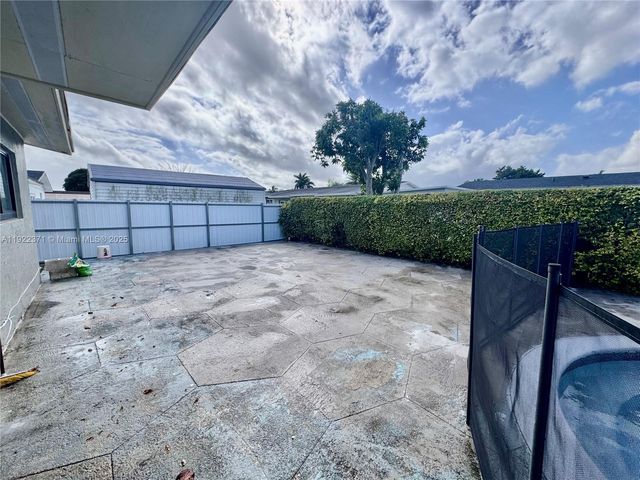 19720 SW 118th Pl, Miami, FL 33177