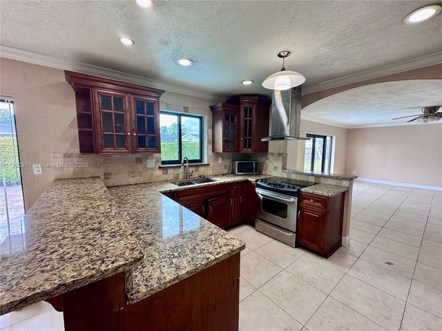 19720 SW 118th Pl, Miami, FL 33177