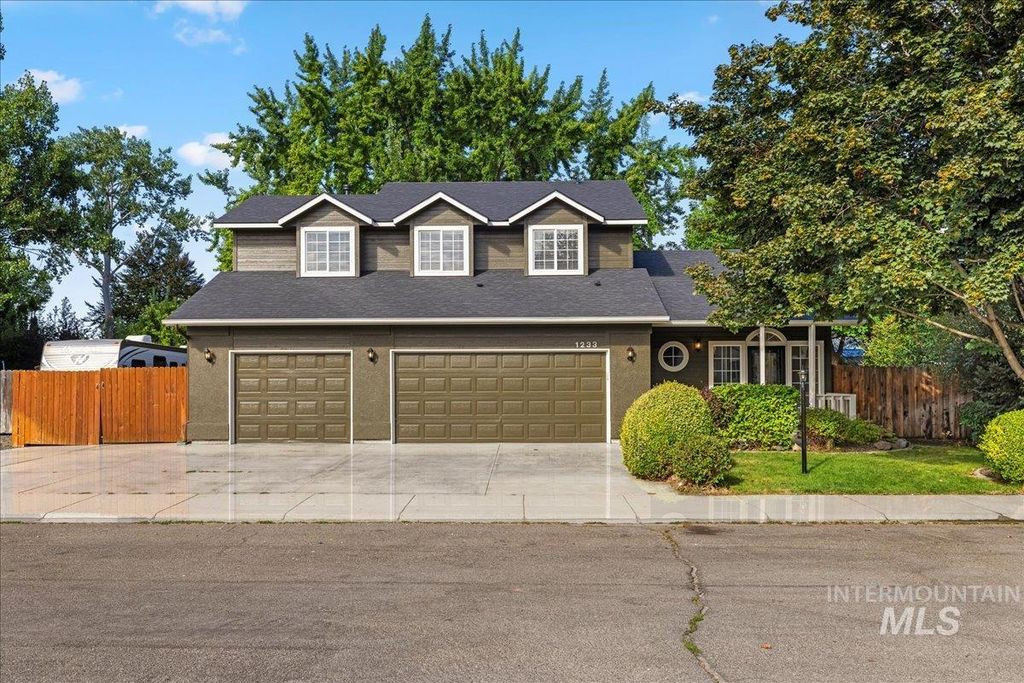 1233 N Cedar Creek Pl, Meridian, ID 83642