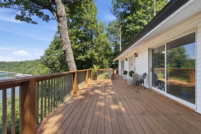 200 Lakeview Point Road, Harrodsburg, KY 40330