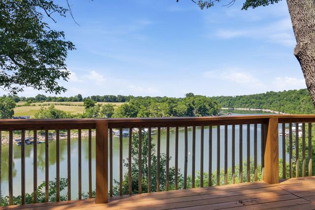 200 Lakeview Point Road, Harrodsburg, KY 40330