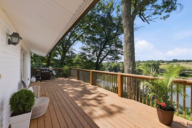 200 Lakeview Point Road, Harrodsburg, KY 40330