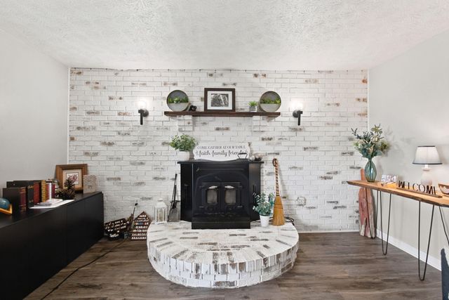 200 Lakeview Point Road, Harrodsburg, KY 40330