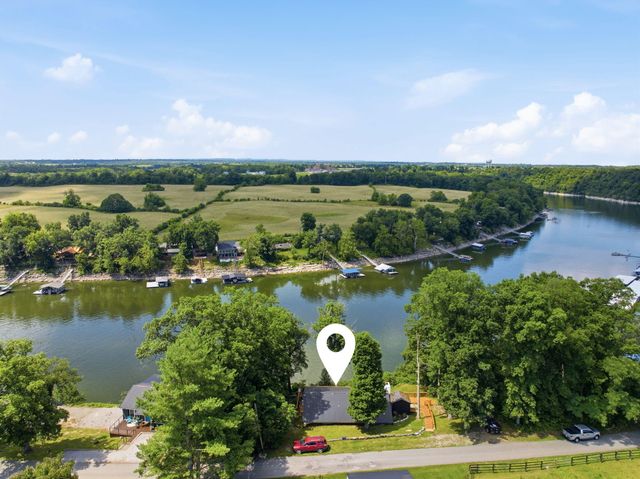 200 Lakeview Point Road, Harrodsburg, KY 40330