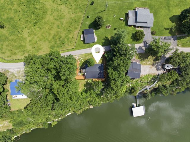 200 Lakeview Point Road, Harrodsburg, KY 40330