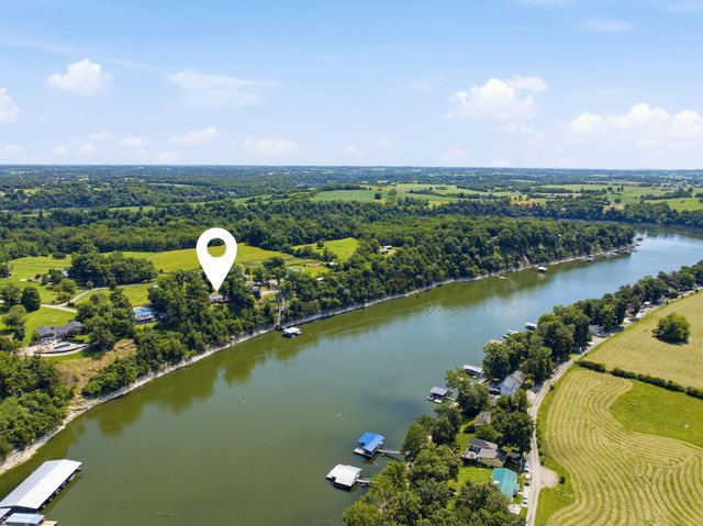 200 Lakeview Point Road, Harrodsburg, KY 40330