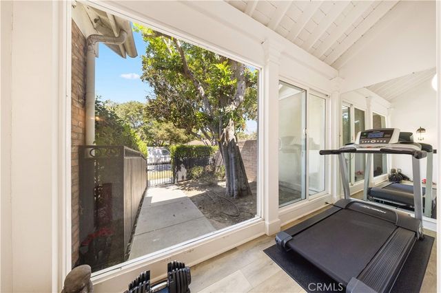 1486 Wembley Rd, San Marino, CA 91108