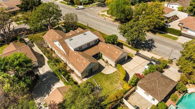 1486 Wembley Rd, San Marino, CA 91108