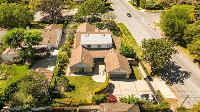 1486 Wembley Rd, San Marino, CA 91108