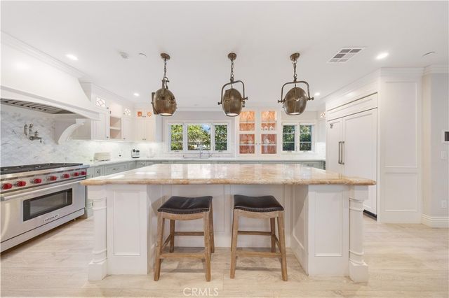 1486 Wembley Rd, San Marino, CA 91108