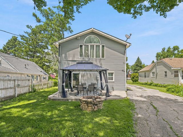 16W583 2ND Court, Bensenville, IL 60106