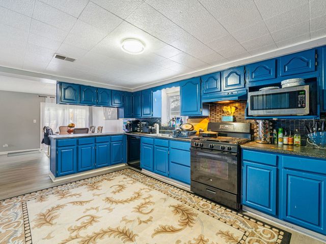16W583 2ND Court, Bensenville, IL 60106