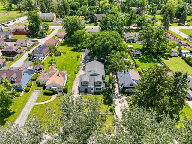 16W583 2ND Court, Bensenville, IL 60106