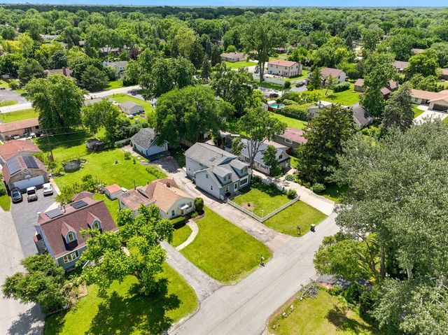 16W583 2ND Court, Bensenville, IL 60106