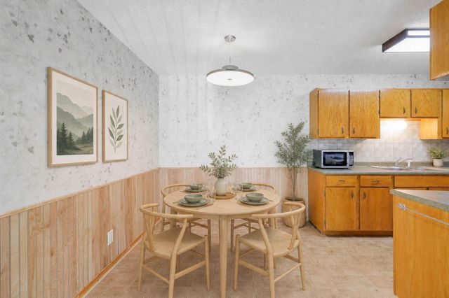 7340 York Avenue S 205, Edina, MN 55435