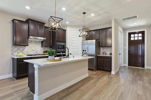 2013 Woodland Pine Court, The Woodlands, TX 77384