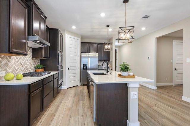 2013 Woodland Pine Court, The Woodlands, TX 77384