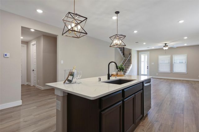 2013 Woodland Pine Court, The Woodlands, TX 77384