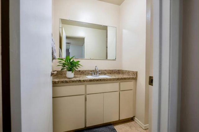 6606 N 3rd Street, Fresno, CA 93710