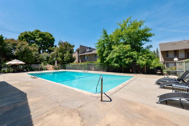 6606 N 3rd Street, Fresno, CA 93710