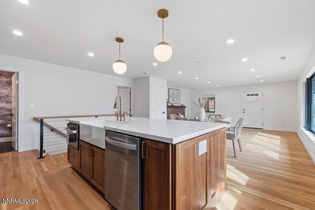 Image 10 of property listing at 1295 Mark Twain Avenue, Reno, NV 89509