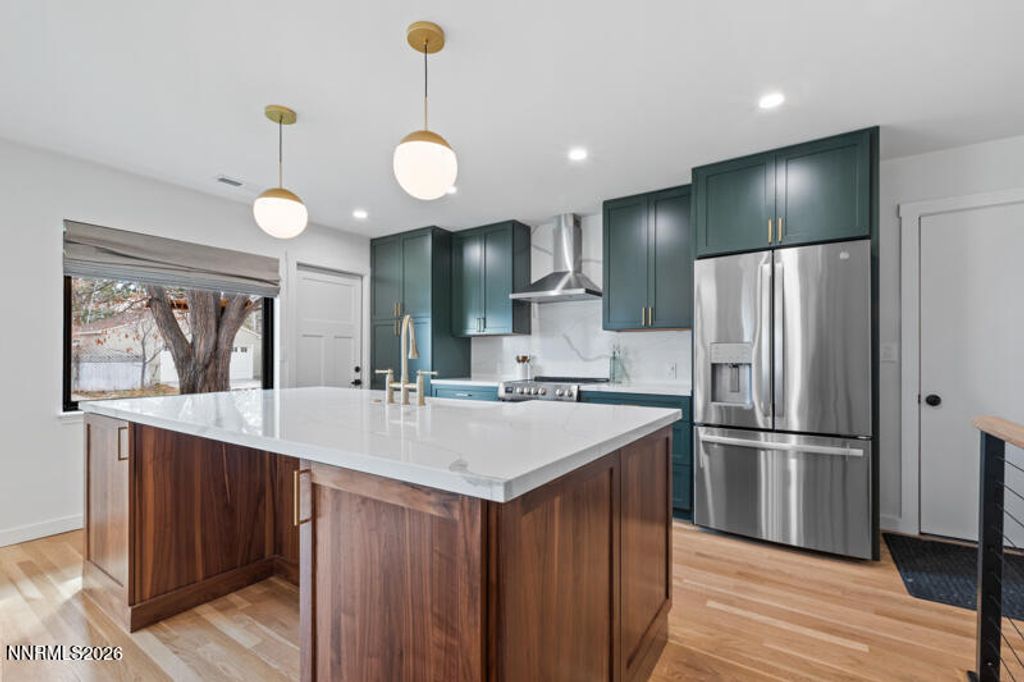 Image 11 of property listing at 1295 Mark Twain Avenue, Reno, NV 89509