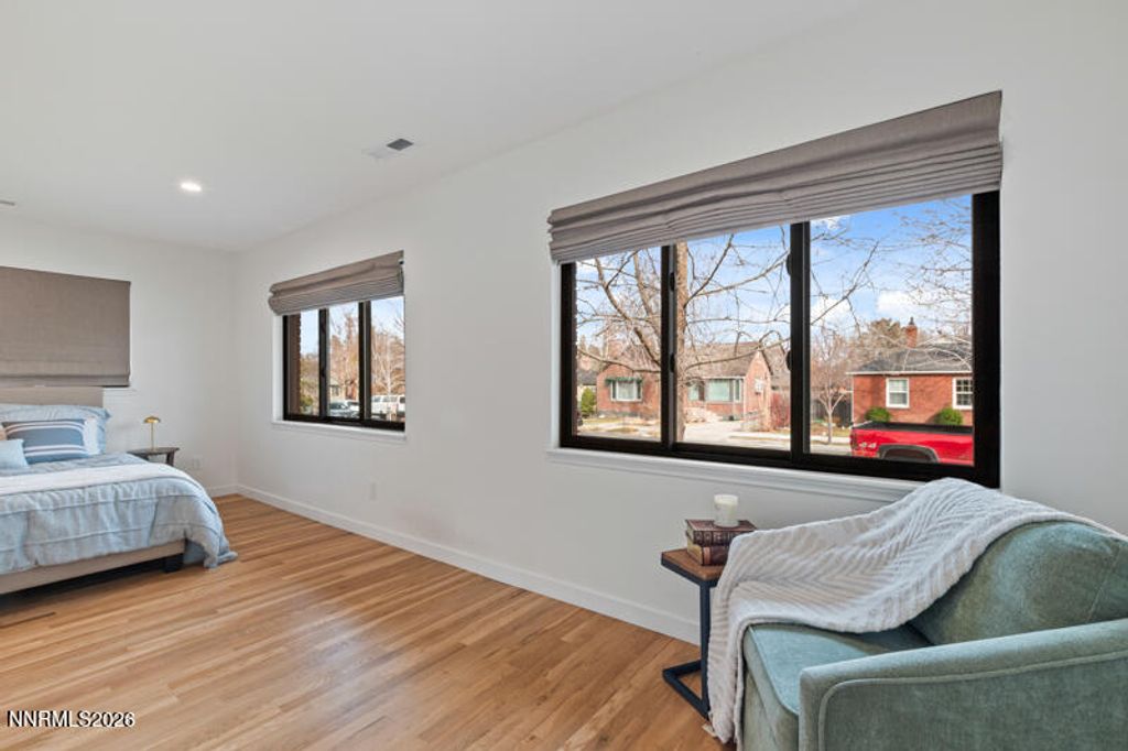 Image 15 of property listing at 1295 Mark Twain Avenue, Reno, NV 89509