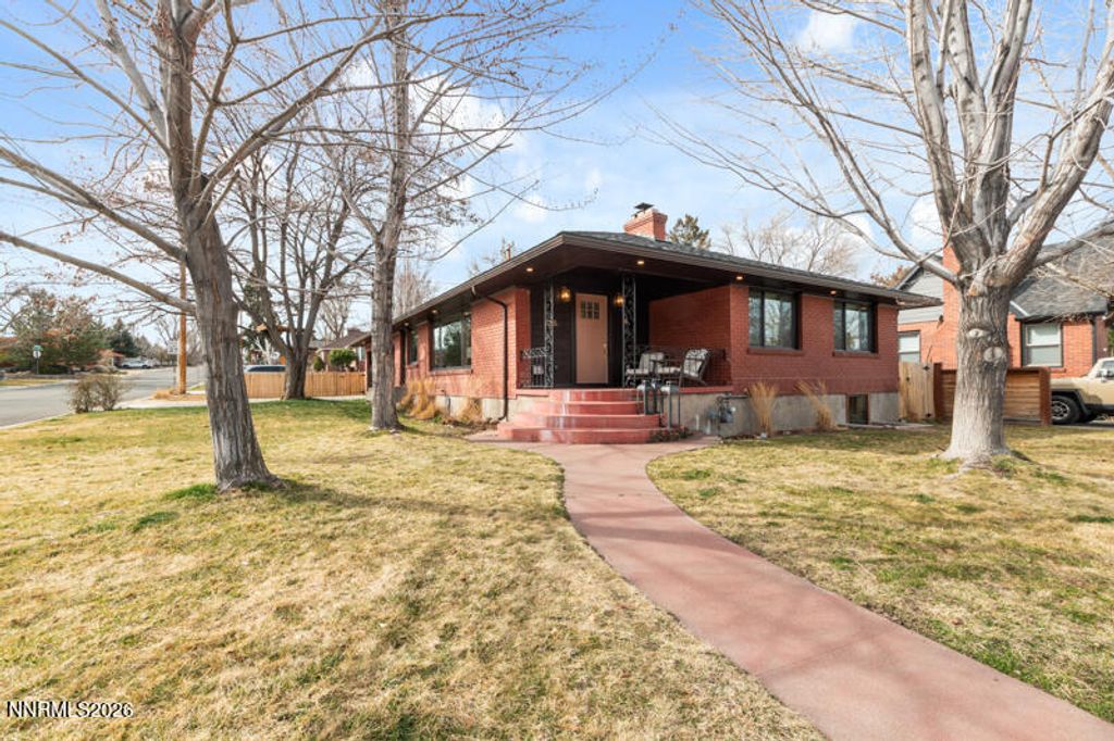 Image 2 of property listing at 1295 Mark Twain Avenue, Reno, NV 89509