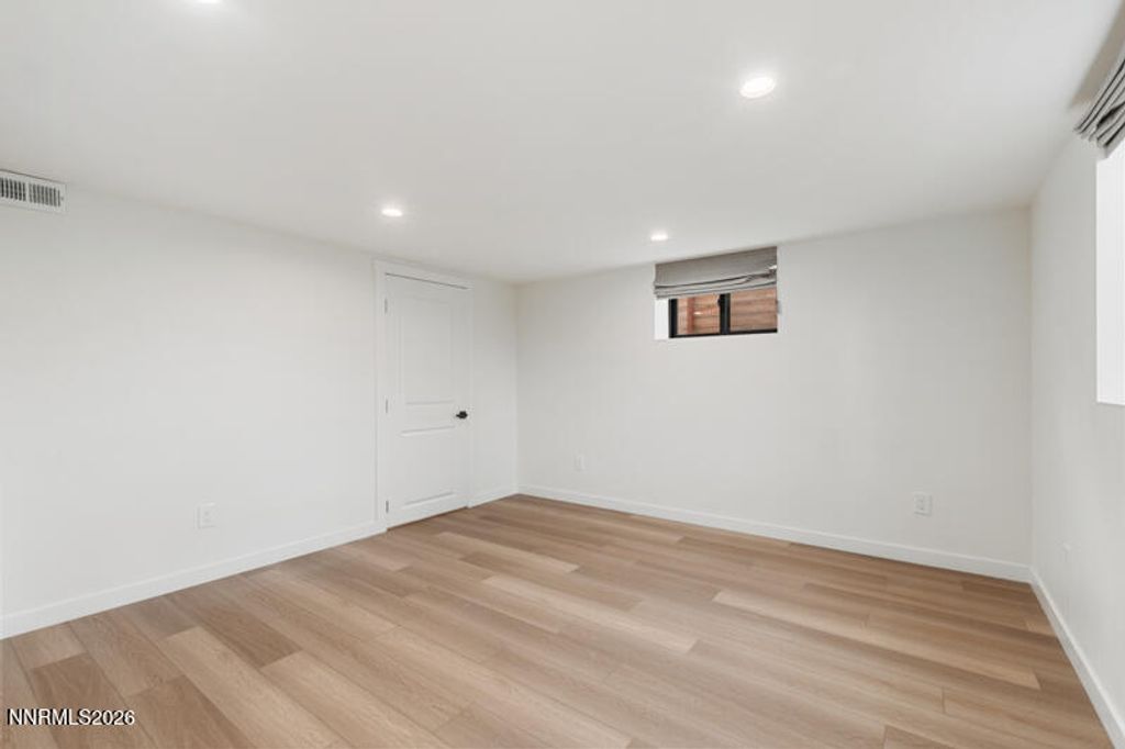 Image 26 of property listing at 1295 Mark Twain Avenue, Reno, NV 89509