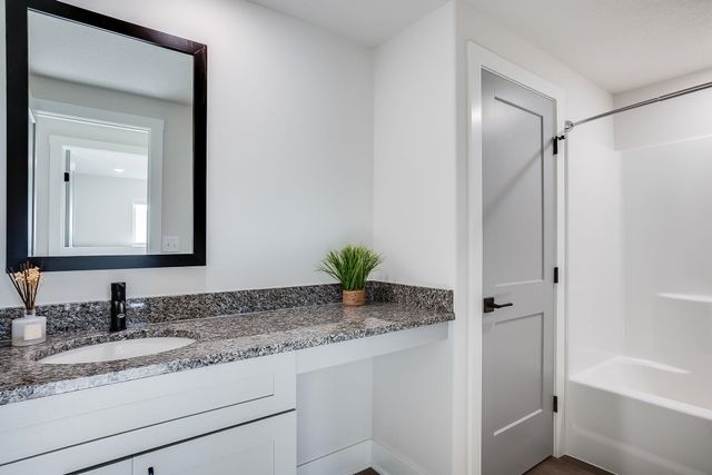 145 E Poplar Cir, Goddard, KS 67052