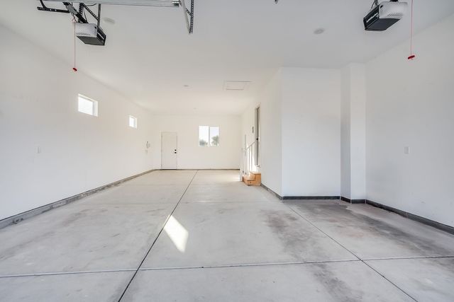 145 E Poplar Cir, Goddard, KS 67052