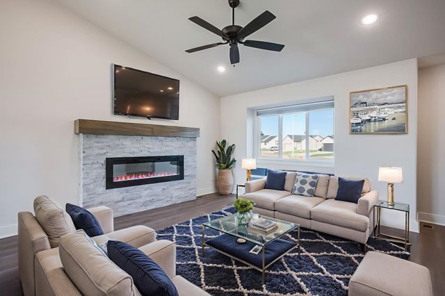 145 E Poplar Cir, Goddard, KS 67052