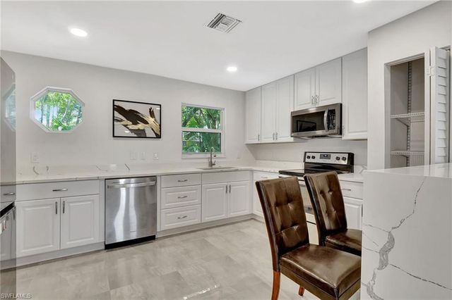 11 Rivard RD # 19, Naples, FL 34112